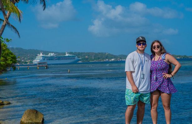 Roatan City tour wildlife and beach
