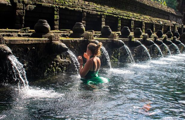 Bali Tirta Empul Tours Experience with Spiritual Cleansing
