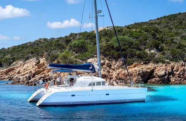 1-Catamaran tour to the Maddalena Archipelago from Cannigione