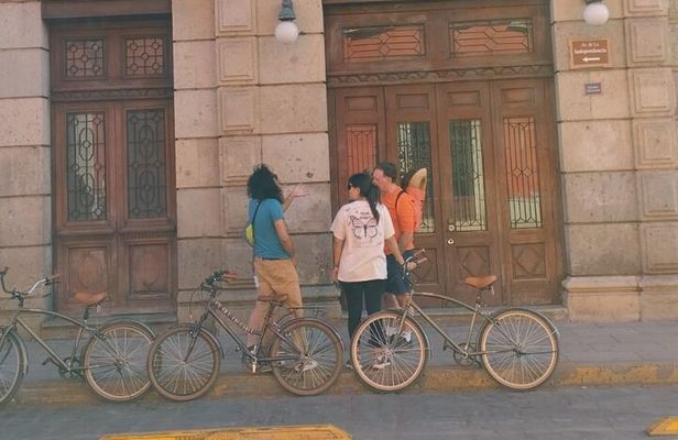 Explore Oaxaca´s Iconic Barrios on a bicycle