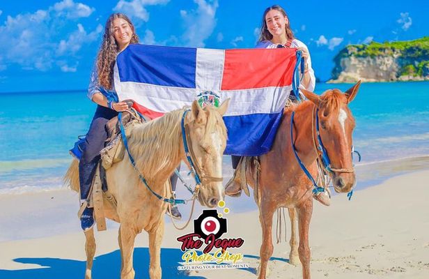 Punta Cana Horseback Riding Adventure with Exclusive Visits