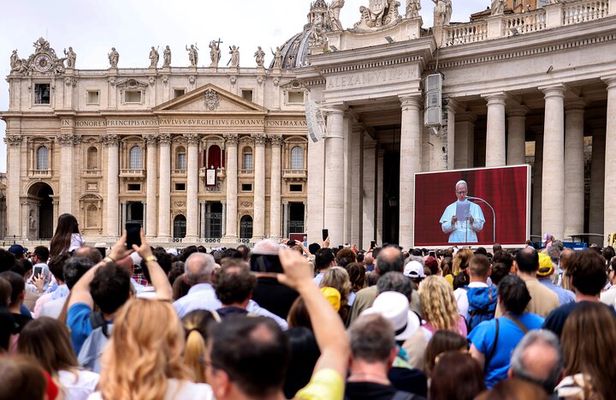 Papal Audience and Vatican Museums with Audio Guide