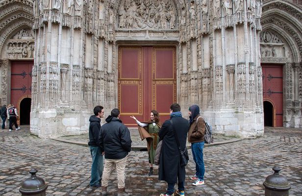 Rouen with Joan of Arc: Actor-Led Fun Guided Tour