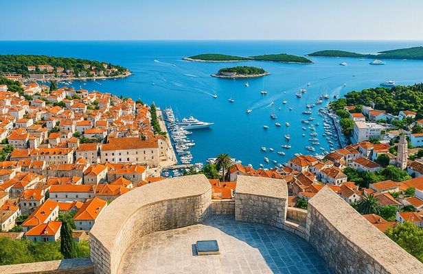 Makarska: 4-Island Yacht Tour - town Hvar & Pakleni Islands
