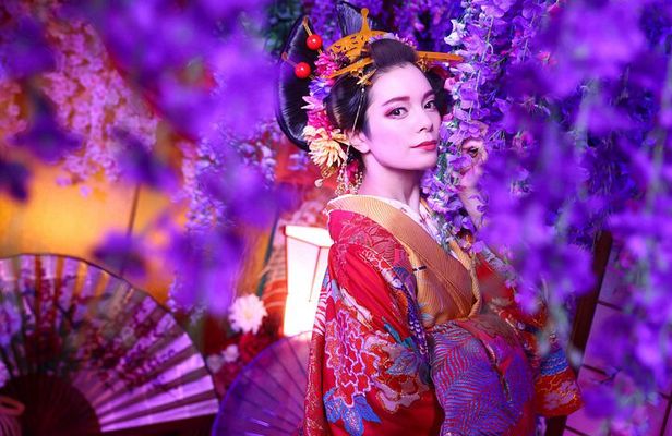Tokyo Private Makeover Photography Studio in Luxury Kimono