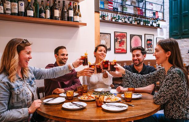 Seville Tapas & Wine Experience with Flamenco Show