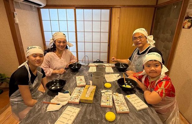 Ramen Bowl Painting & Cooking in Gion, Kyoto