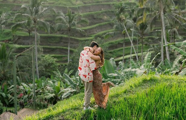 Rice Terrace, Temple, Ulu Petanu Waterfall with Pro Photographer