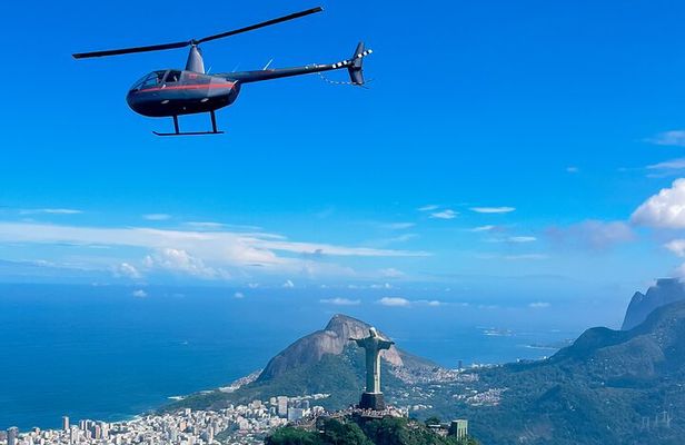 Rio de Janeiro: Helicopter flight in Christ the Redeemer - 30 min