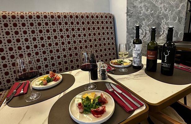 Split History Private Tour Local Wine and Food Tasting