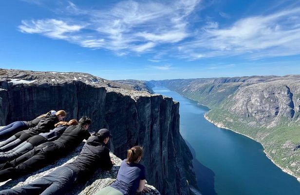 Stavanger Overnight Adventure with Pulpit Rock and Kjerag Hikes