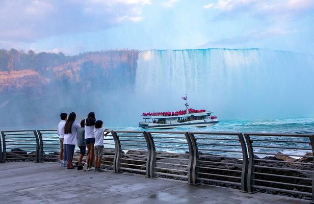 Toronto to Niagara Falls VIP Maple and Wine Tastings