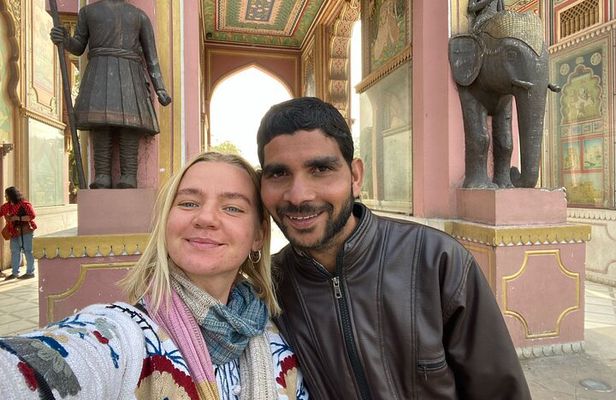  Jaipur Full-Day Motorbike Tour for Solo Female Travelers