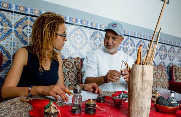 Arabic calligraphy Marrakech workshop with Elite Master