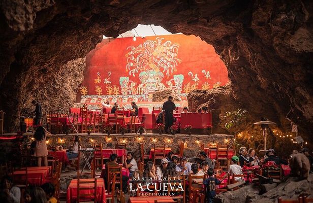 Balloon Flight + Breakfast in cave + Pick-up in Cdmx (Optional)