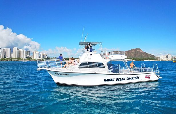 Private Boat Charter in Waikiki for Snorkeling and Events