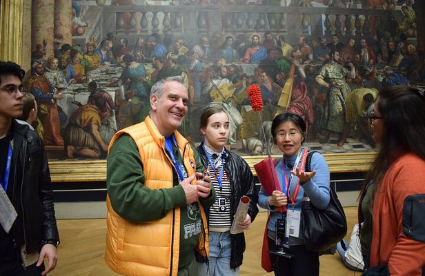 Louvre Museum Small Group Guided Tour with Pre-Booked Tickets