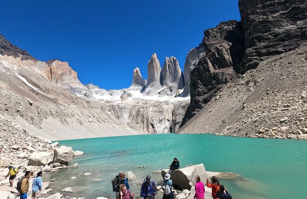 W trek Torres del Paine - 3 days Alternative Guided Tour