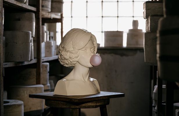 Behind the Scenes - ManufacTOUR Tour (English Tour)