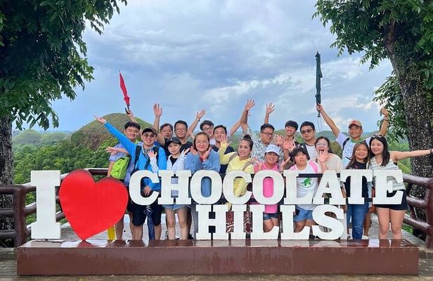 Bohol Chocolate Hills, Tarsiers, & Loboc River Private Day Tour