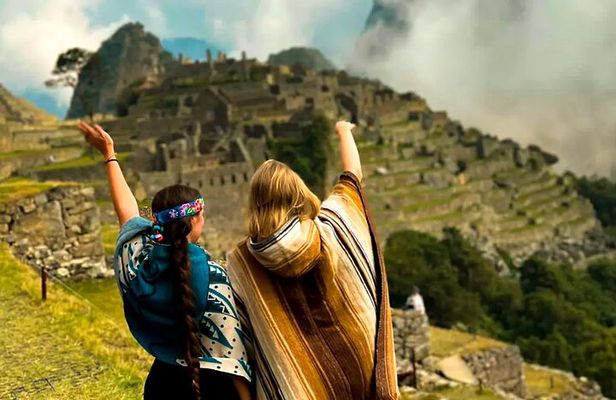 2-Day Machu Picchu Tour from Cusco with Train & Guided Visit