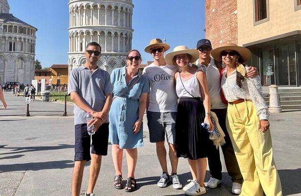 Walking Tour of Pisa: Leaning Tower & Miracle Square