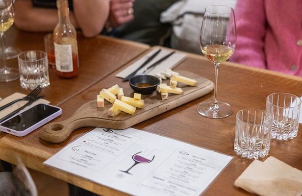Wine Masterclass & Cheese Tasting Workshop in Bordeaux