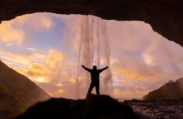 South Coast, Waterfalls and Black Sand Beach (Small Group Tour)