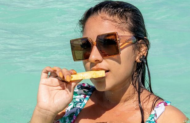 Collective tour of the Rapids of Bacalar in Pontoon