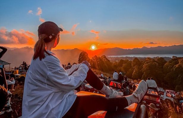 Private Mt. Batur Sunrise Jeep & Black Lava Adventure & Breakfast