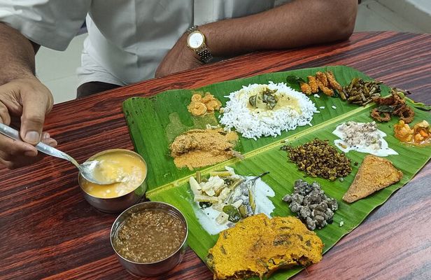 Private Traditional Cooking Class in Kochi with Archana