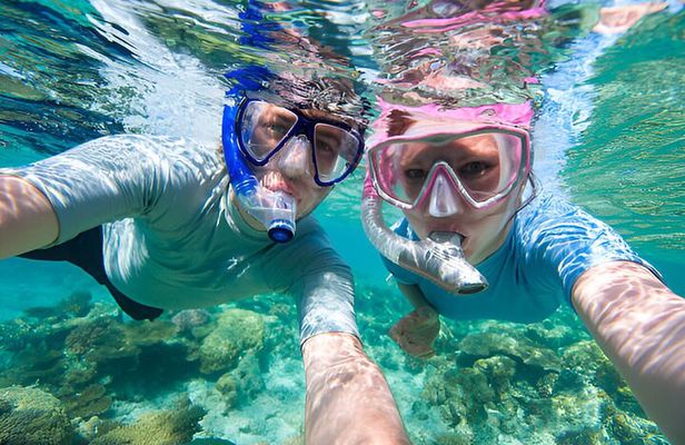 Catamaran Party Cruise: Open Bar, Snorkel & Beach – Puerto Plata