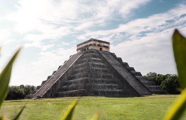 Chichen Itza, Valladolid & Cenote with Transportation from Tulum