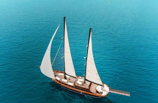 Athens cruise: Agistri, Moni/Metopi, Aegina with lunch & drinks