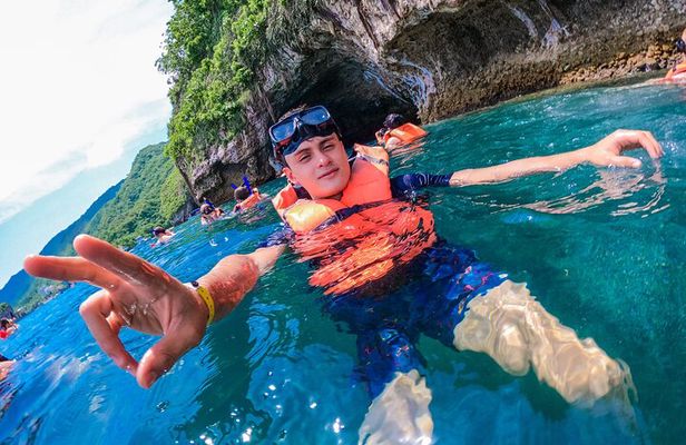 Full Day Boat Tour Animas and Quimixed Arches