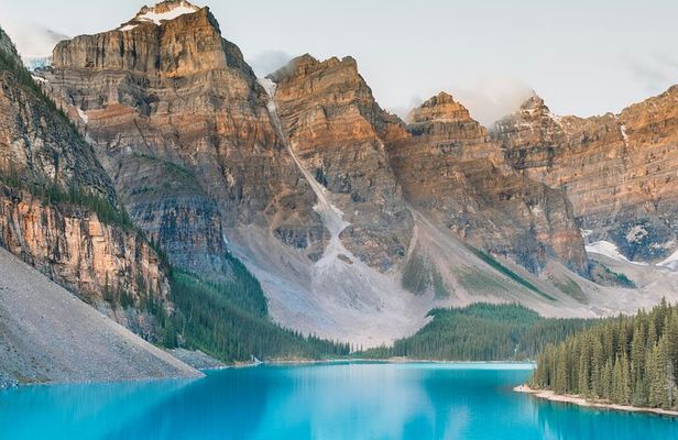 Luxury Private Tour of Lake Louise, Moraine, Peyto and Banff
