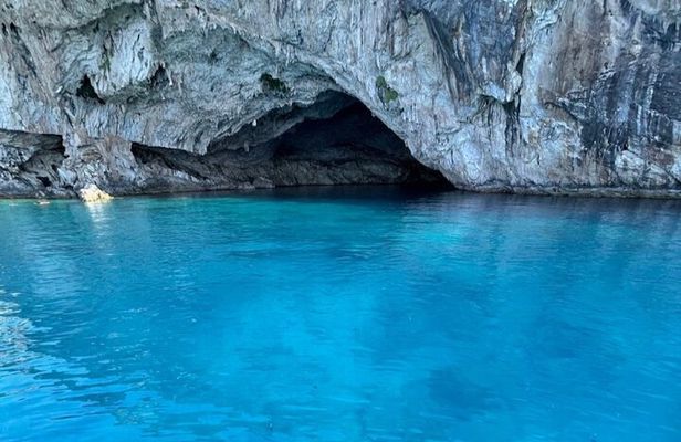 Day Cruise to Kefalonia or Ithaka and wine tasting 