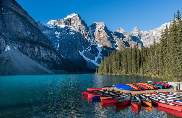 Private Tour to Moraine Lake, Louise, Emerald and Takkakaw Falls