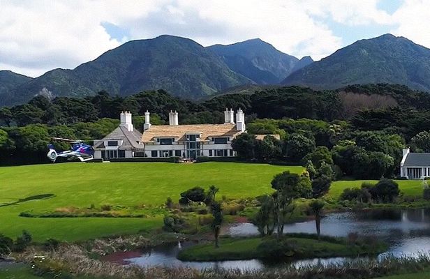 Wharekauhau Heli-lunch from Wellington