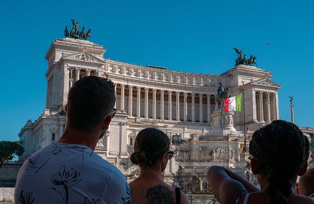 Rome Walking Tour: Pantheon, Trevi, Navona & Hidden Gems