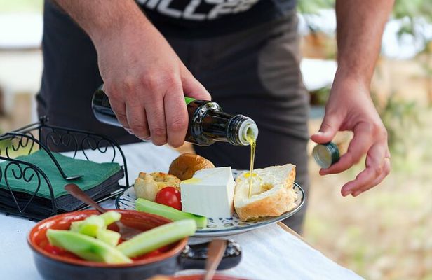 Tortolì Oil Mill Tour with Guided Oil Tasting in Lotzorai