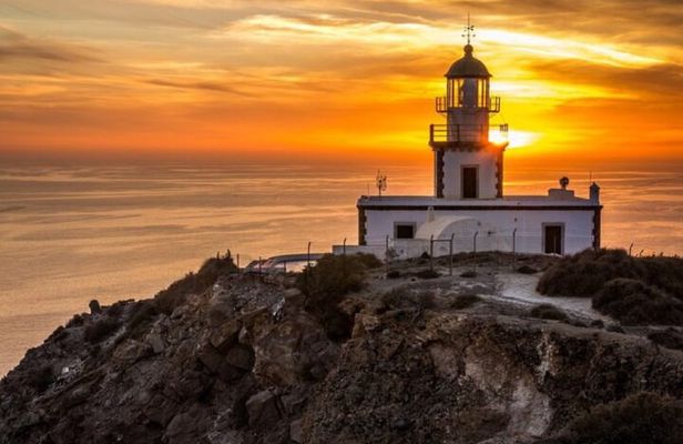 Santorini Highlight Tour with Local Guide