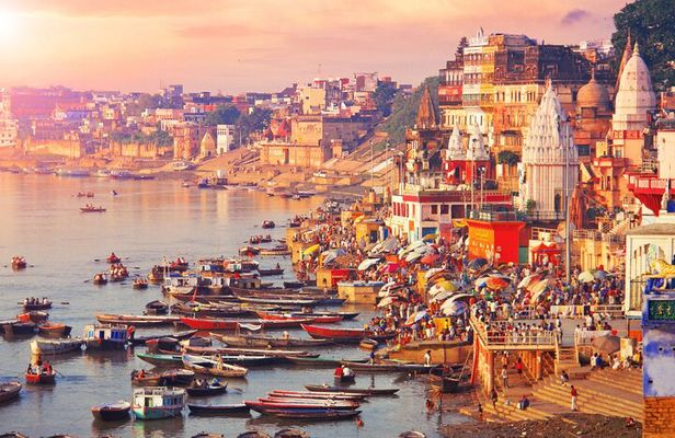 2-Day Luxury Private Trip to Varanasi from Mumbai with Flights