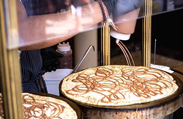 Montmartre Hill French Afternoon Tea Tasting Tour with Crepes and Macarons