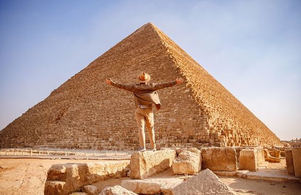 Private Cairo Day Tour with Egyptologist Guide 
