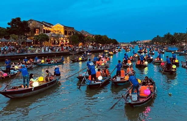 Hoi An Bamboo Basket Boat and Lantern River