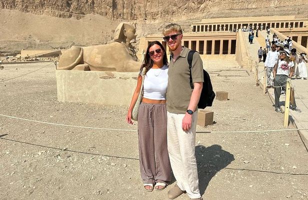 Private Luxor Tour from Hurghada with Hot Air Balloon and Temples