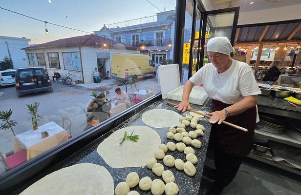 Private Traditional Albanian Lakror Cooking Class in Ksamil