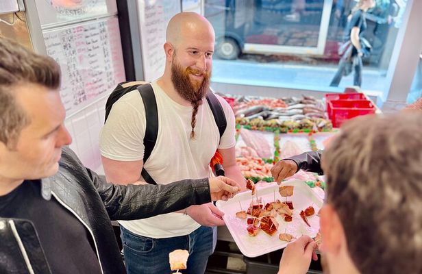 Glasgow Walking Food Tour With Secret Food Tours