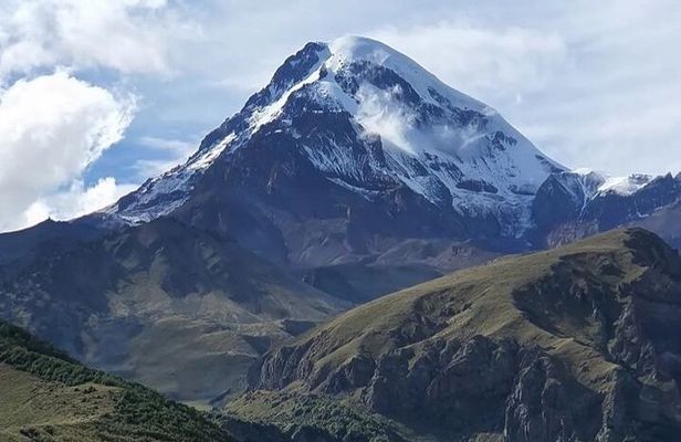 Kazbegi 3 Day Tour: Truso, Gergeti Trinity, Juta, Gveleti
